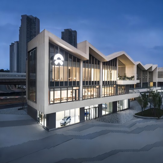 蔚来4S店